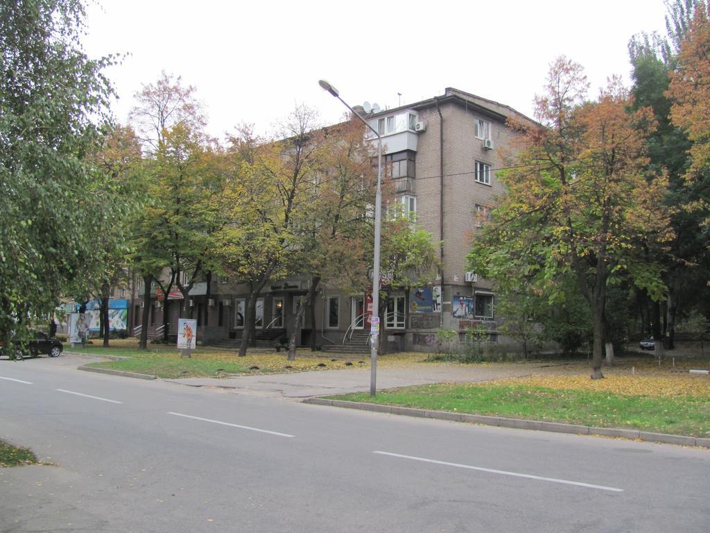 Apartment On Sobornyi Avenue 143 Near Intourist Hotel Zaporizhia Eksteriør billede